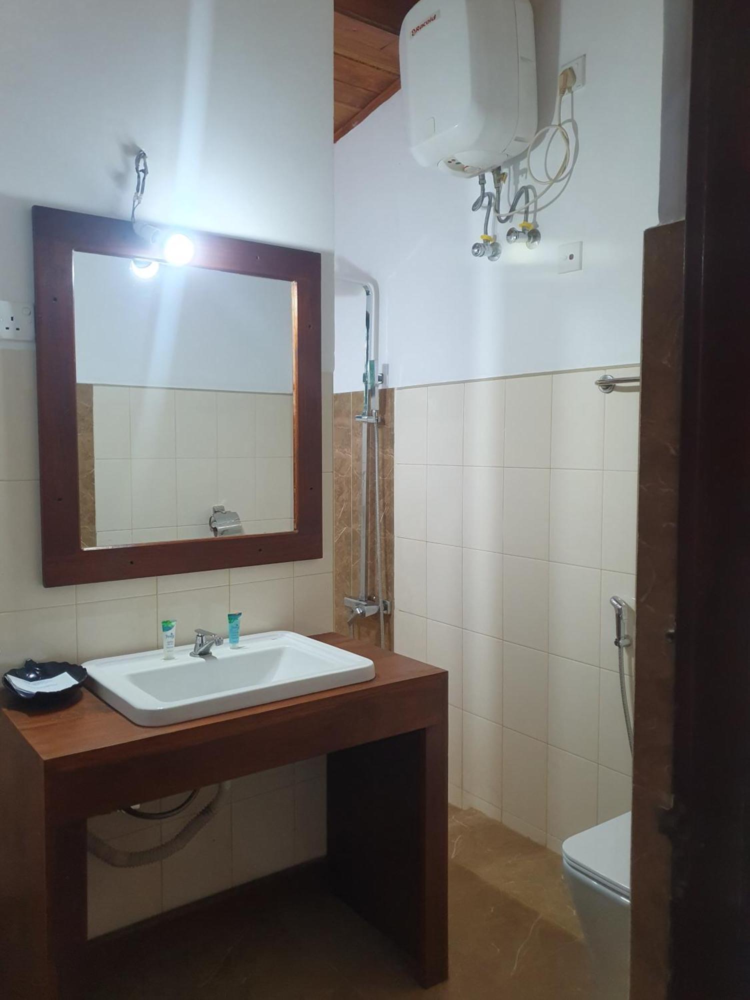 Wilpattu Corridor Leisure Hotel Екстериор снимка